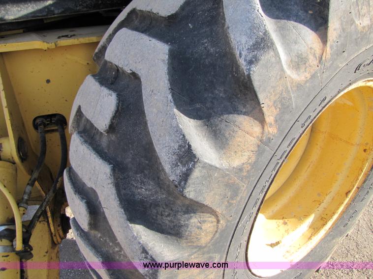 image for item B2069 1995 Caterpillar 426B 4x4 loader backhoe