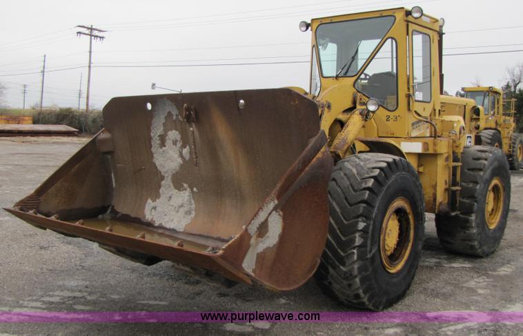 image for item B2072 1979 Caterpillar 966C wheel loader