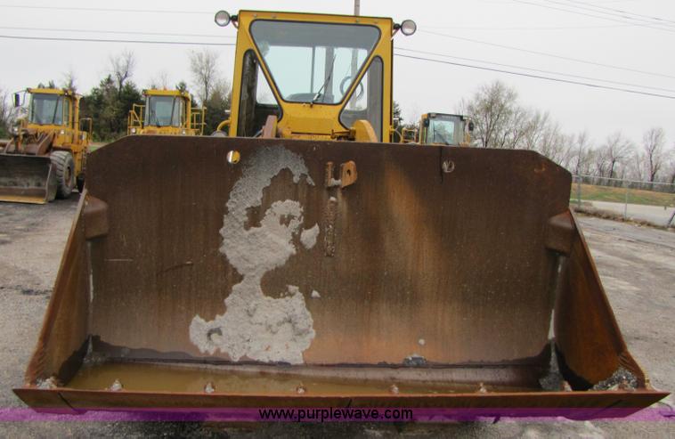 image for item B2072 1979 Caterpillar 966C wheel loader