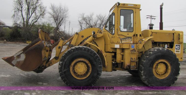 image for item B2072 1979 Caterpillar 966C wheel loader