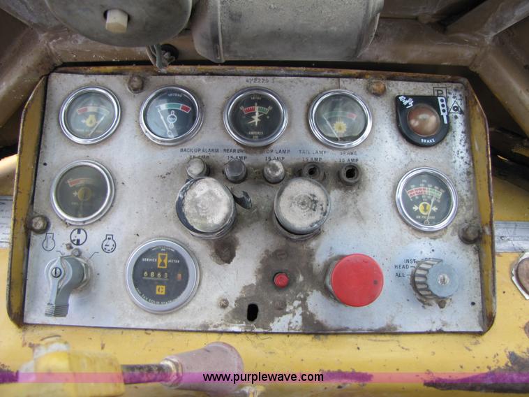 image for item B2072 1979 Caterpillar 966C wheel loader