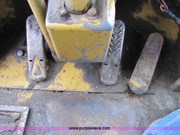 image for item B2072 1979 Caterpillar 966C wheel loader