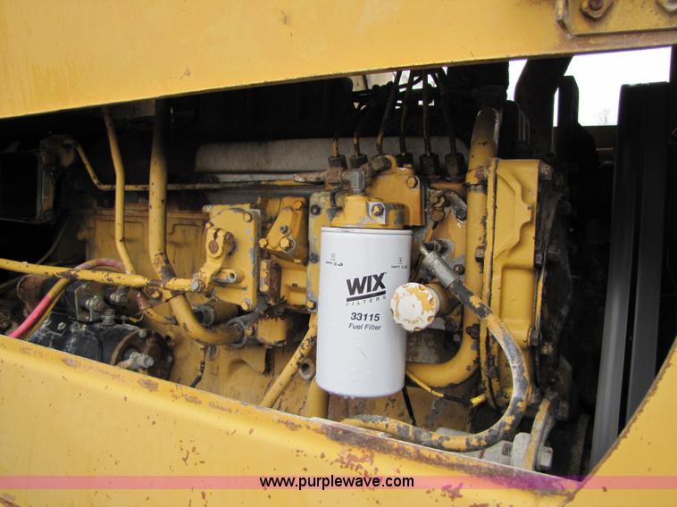 image for item B2072 1979 Caterpillar 966C wheel loader