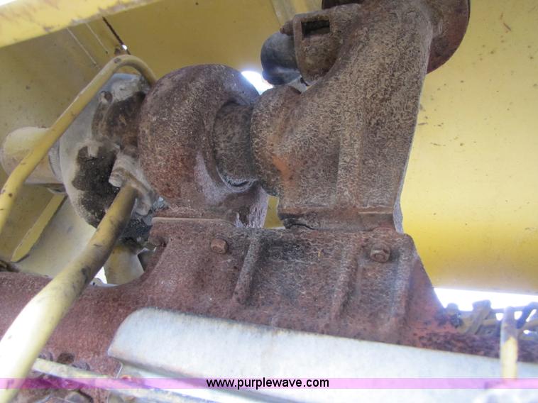 image for item B2072 1979 Caterpillar 966C wheel loader