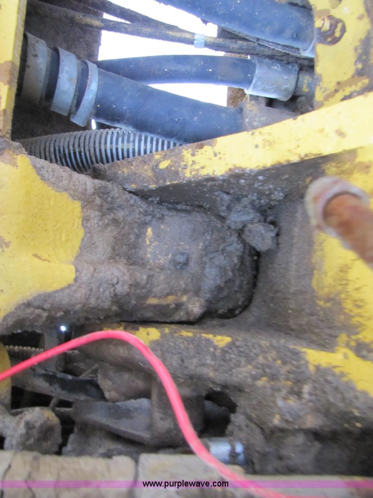 image for item B2072 1979 Caterpillar 966C wheel loader