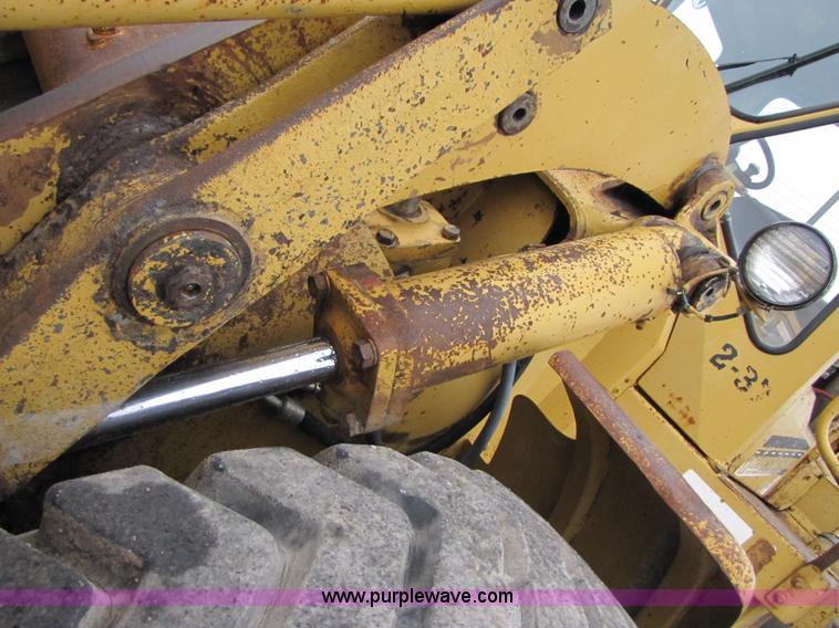 image for item B2072 1979 Caterpillar 966C wheel loader