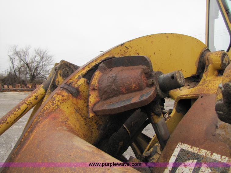 image for item B2072 1979 Caterpillar 966C wheel loader