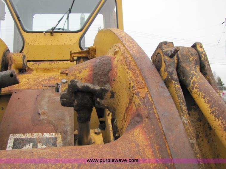 image for item B2072 1979 Caterpillar 966C wheel loader