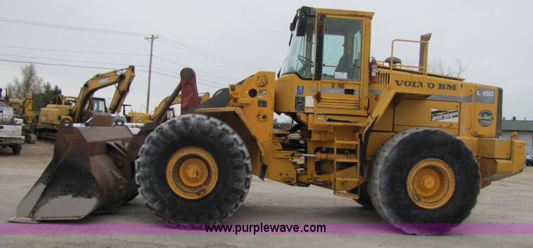 image for item B2073 1994 Volvo L150 wheel loader