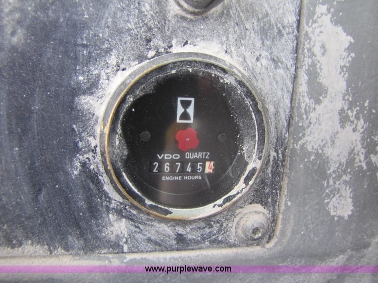 image for item B2073 1994 Volvo L150 wheel loader