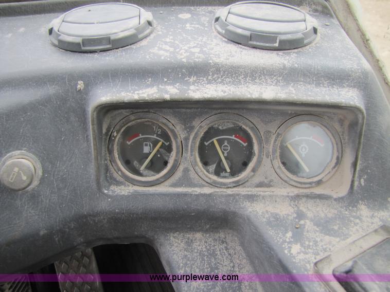 image for item B2073 1994 Volvo L150 wheel loader