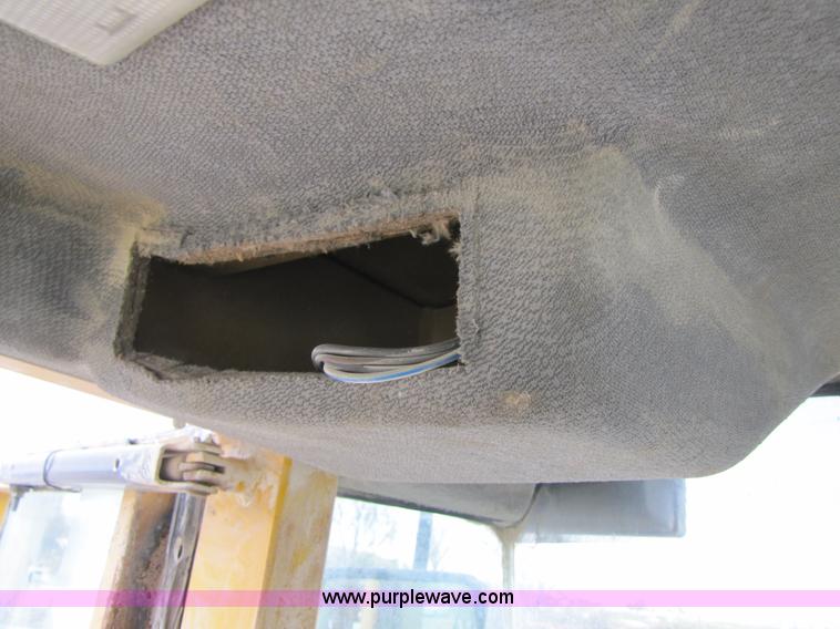 image for item B2073 1994 Volvo L150 wheel loader