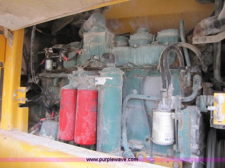 image for item B2073 1994 Volvo L150 wheel loader