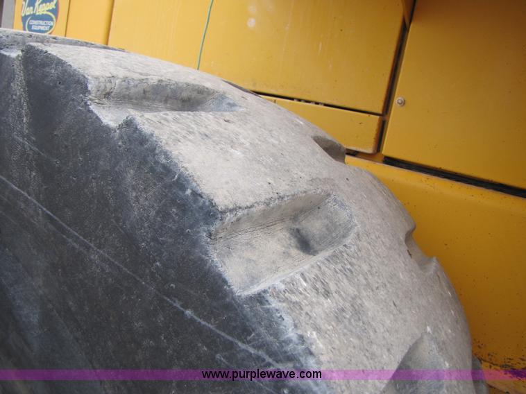 image for item B2073 1994 Volvo L150 wheel loader