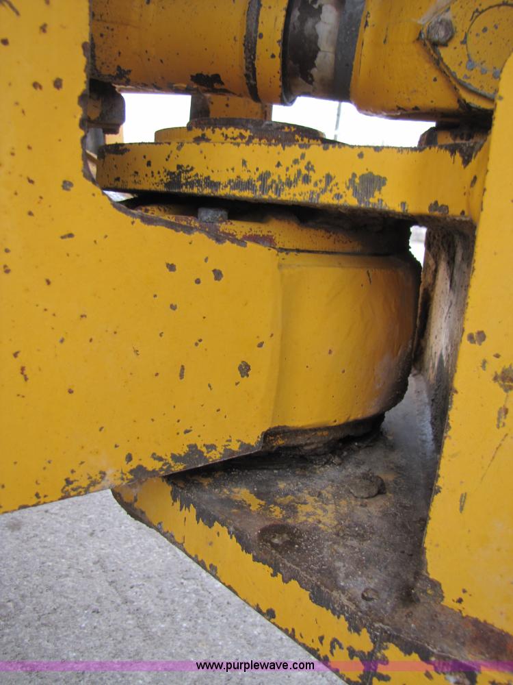 image for item B2073 1994 Volvo L150 wheel loader