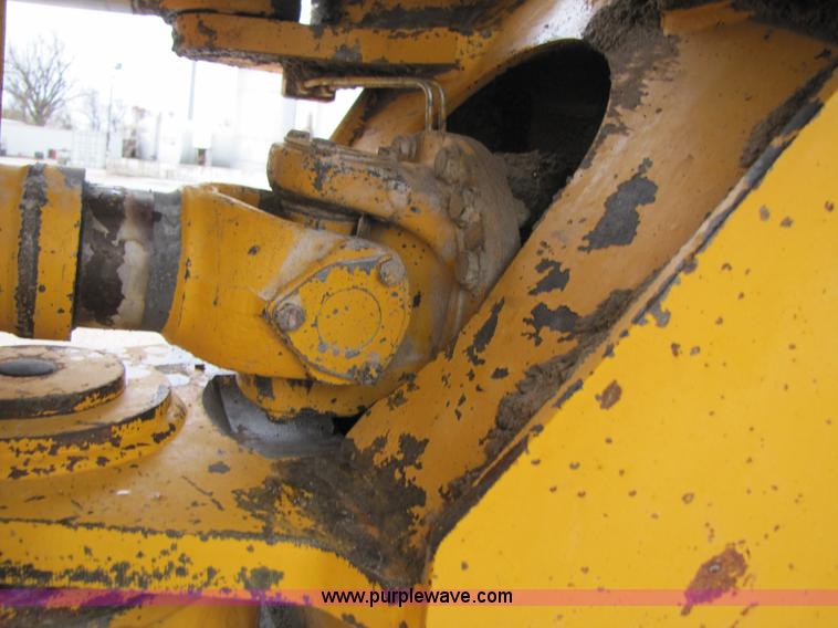 image for item B2073 1994 Volvo L150 wheel loader