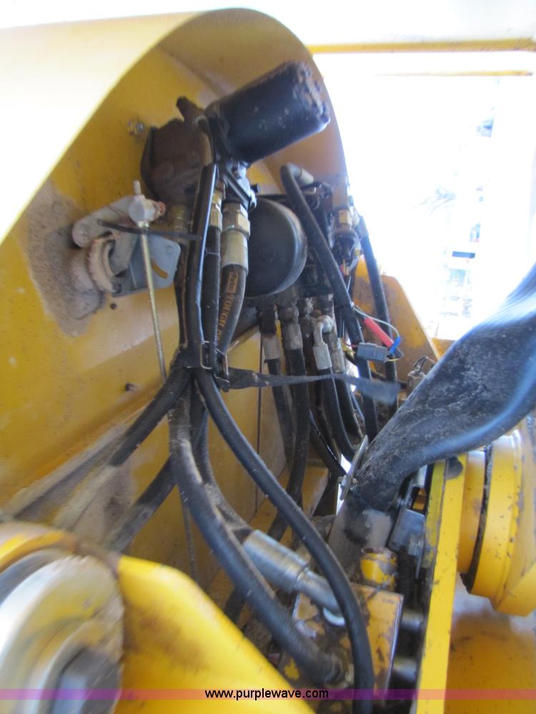 image for item B2073 1994 Volvo L150 wheel loader