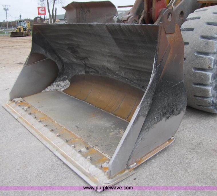 image for item B2073 1994 Volvo L150 wheel loader