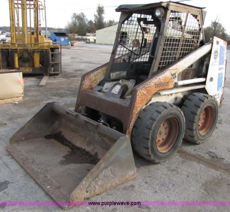 image for item B2076 1991 Bobcat 743B skid steer