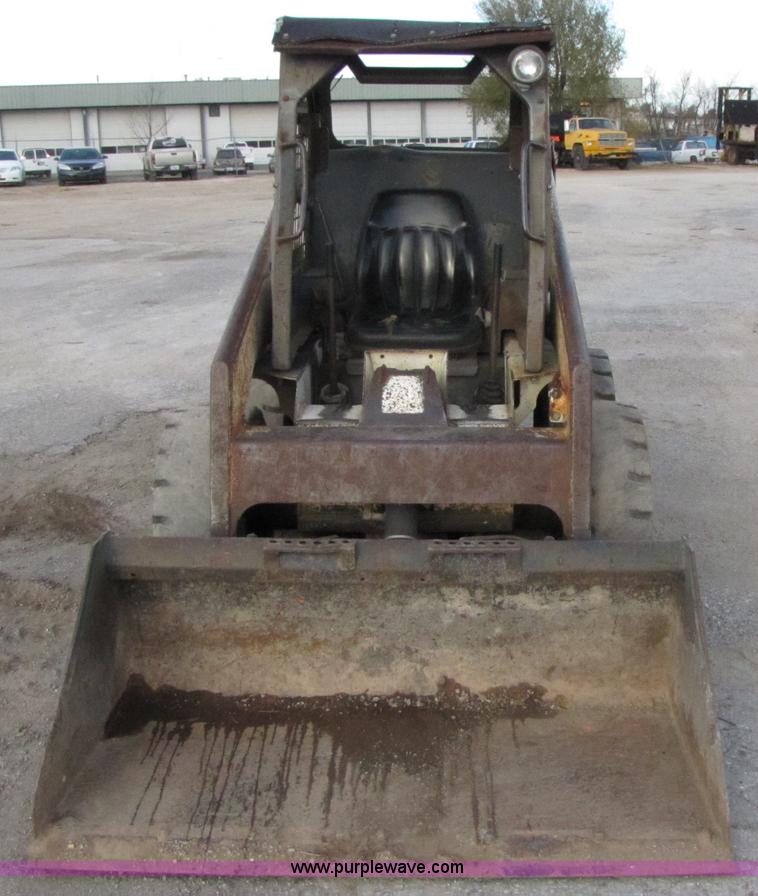 image for item B2076 1991 Bobcat 743B skid steer