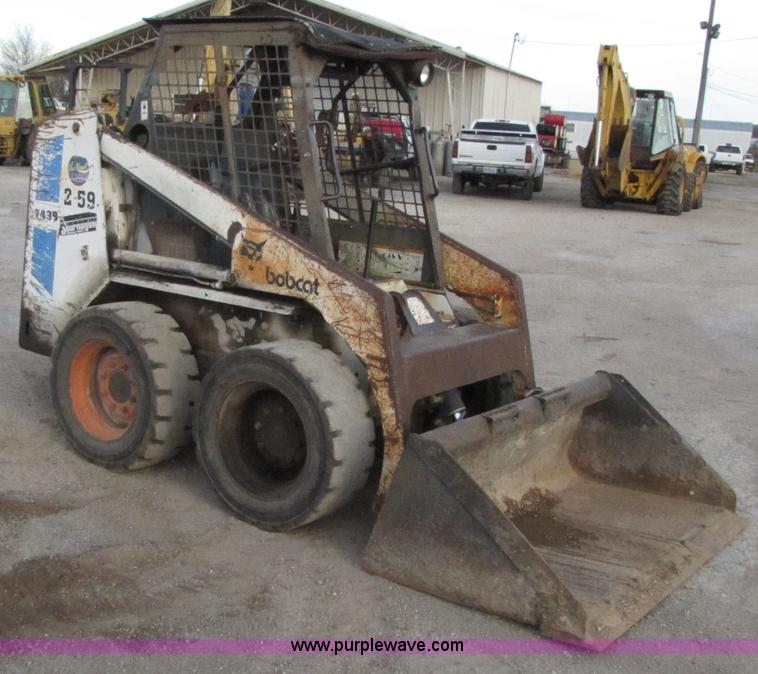 image for item B2076 1991 Bobcat 743B skid steer