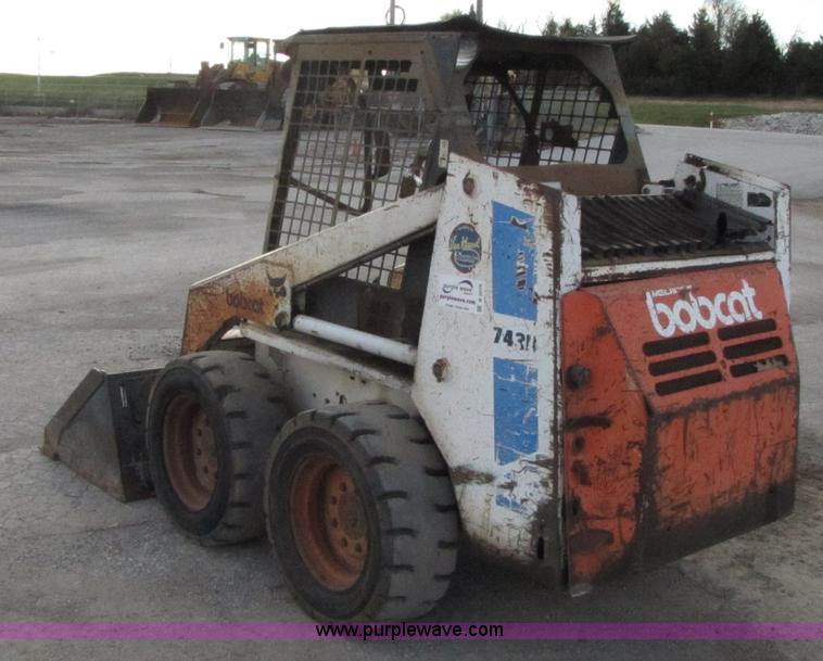 image for item B2076 1991 Bobcat 743B skid steer