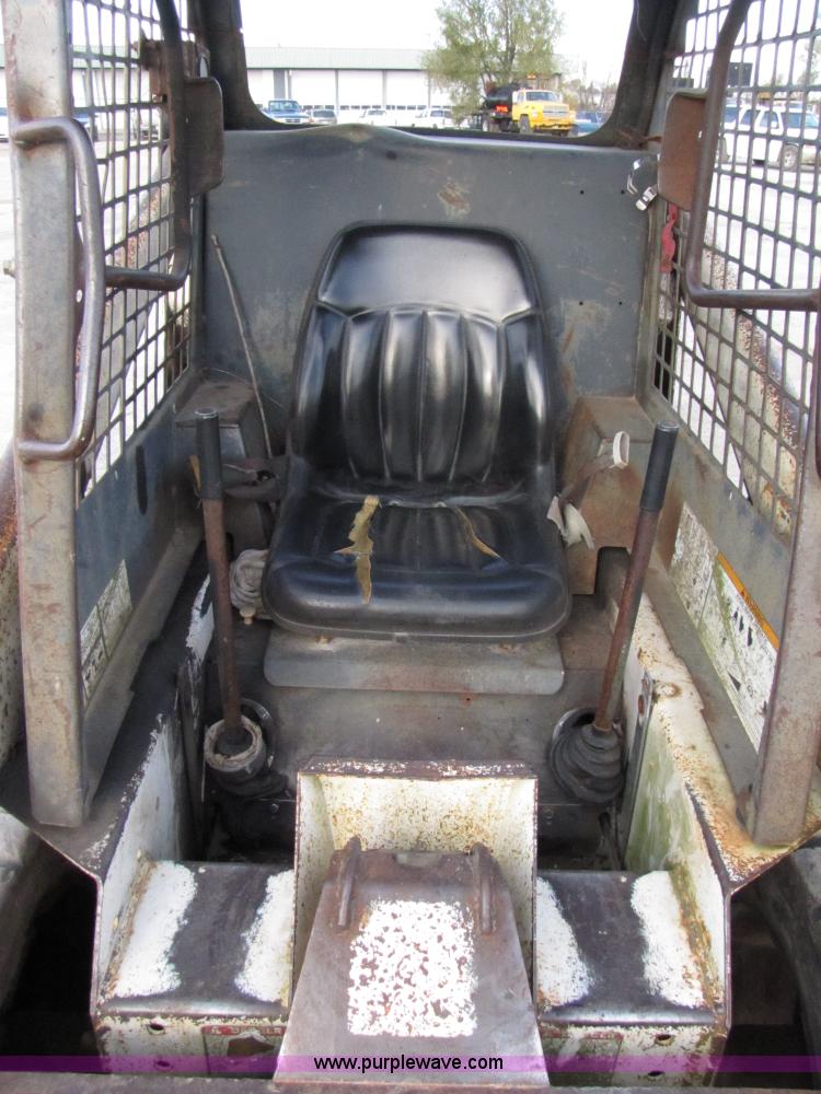image for item B2076 1991 Bobcat 743B skid steer
