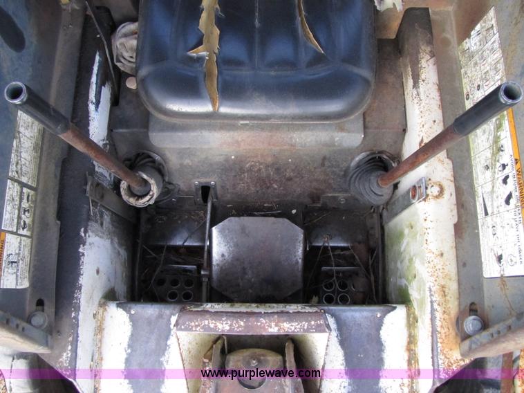 image for item B2076 1991 Bobcat 743B skid steer