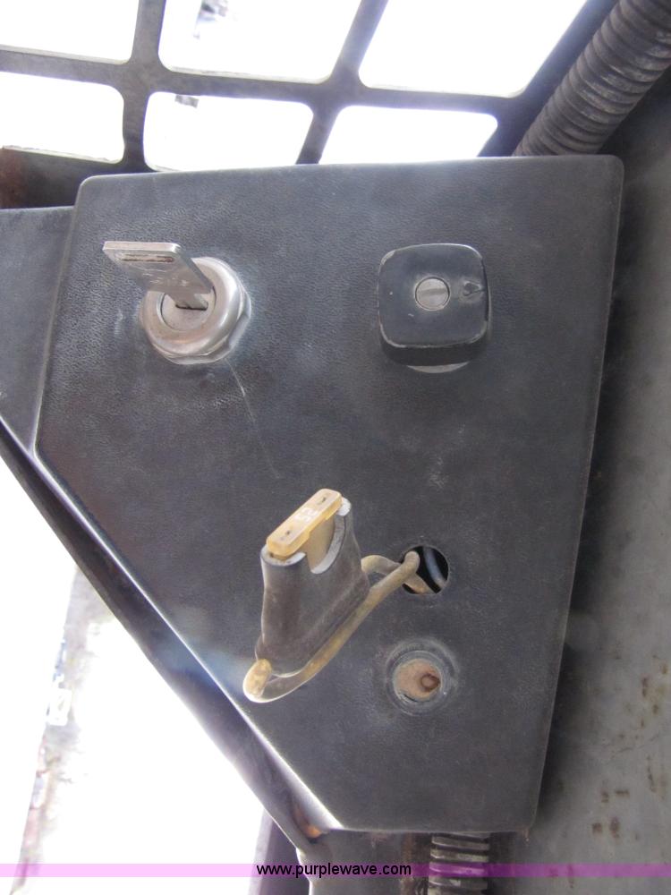 image for item B2076 1991 Bobcat 743B skid steer