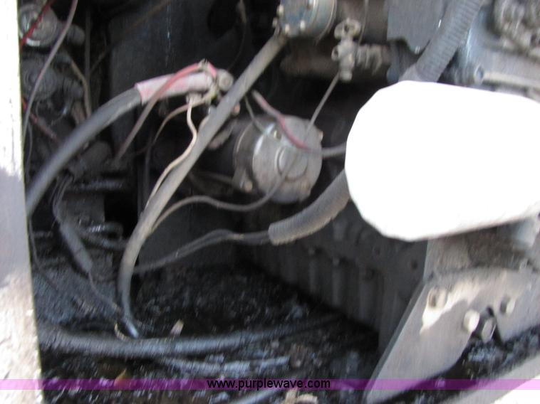 image for item B2076 1991 Bobcat 743B skid steer