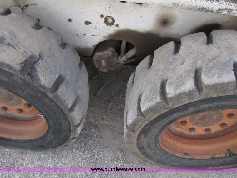 image for item B2076 1991 Bobcat 743B skid steer