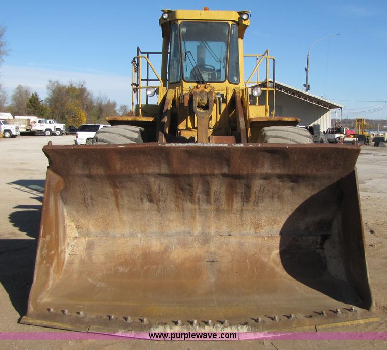 image for item B2077 1988 Caterpillar 966E wheel loader