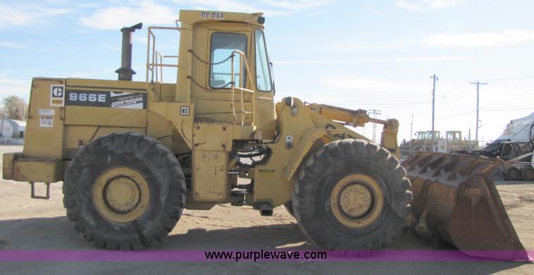 image for item B2077 1988 Caterpillar 966E wheel loader