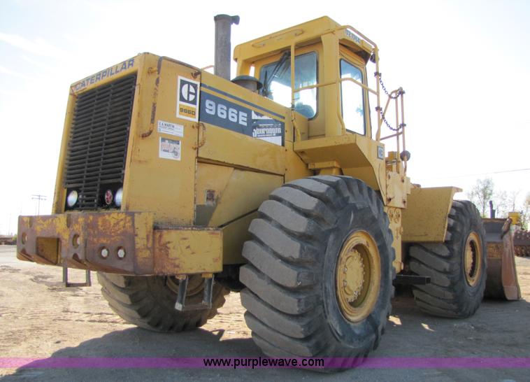 image for item B2077 1988 Caterpillar 966E wheel loader