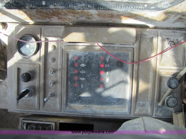 image for item B2077 1988 Caterpillar 966E wheel loader