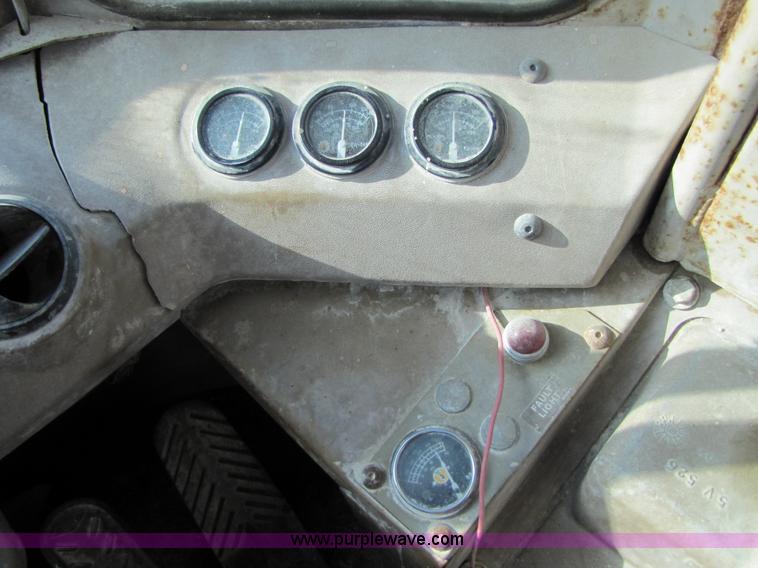 image for item B2077 1988 Caterpillar 966E wheel loader