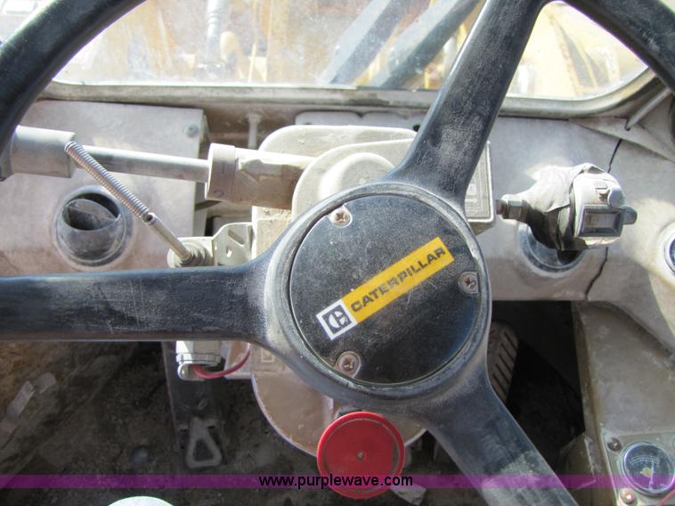 image for item B2077 1988 Caterpillar 966E wheel loader