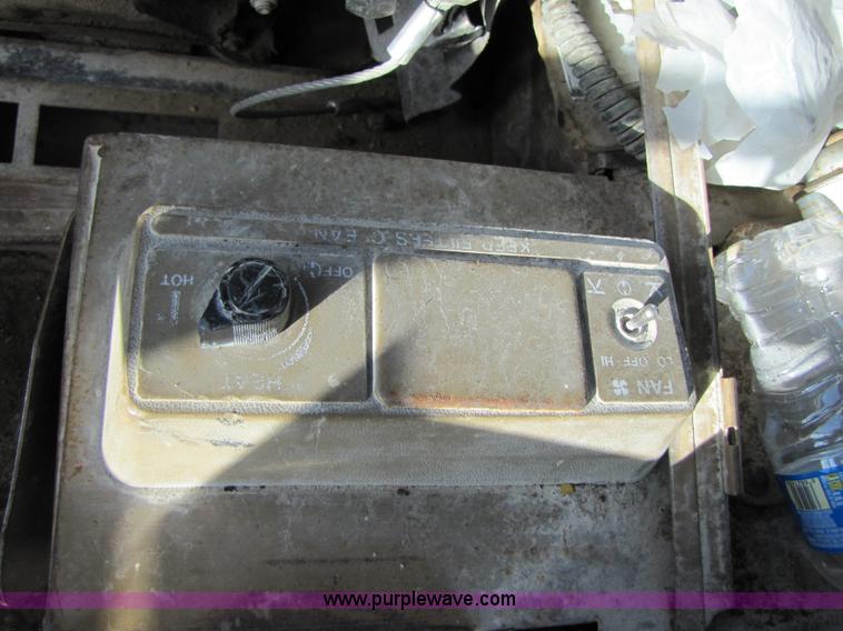 image for item B2077 1988 Caterpillar 966E wheel loader