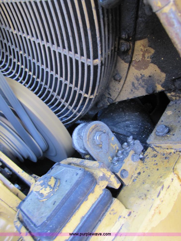 image for item B2077 1988 Caterpillar 966E wheel loader