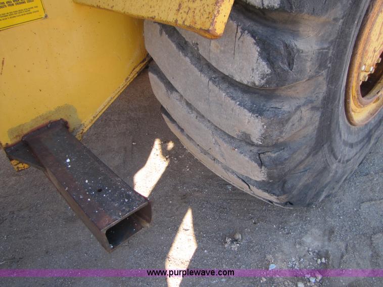 image for item B2077 1988 Caterpillar 966E wheel loader