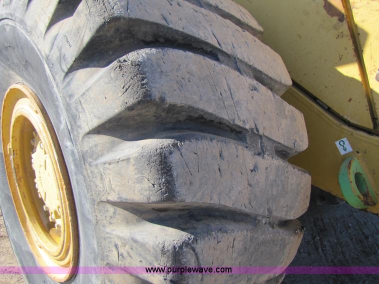 image for item B2077 1988 Caterpillar 966E wheel loader