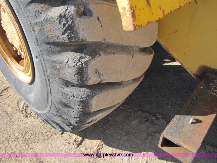 image for item B2077 1988 Caterpillar 966E wheel loader