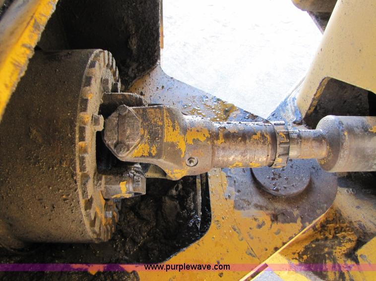 image for item B2077 1988 Caterpillar 966E wheel loader