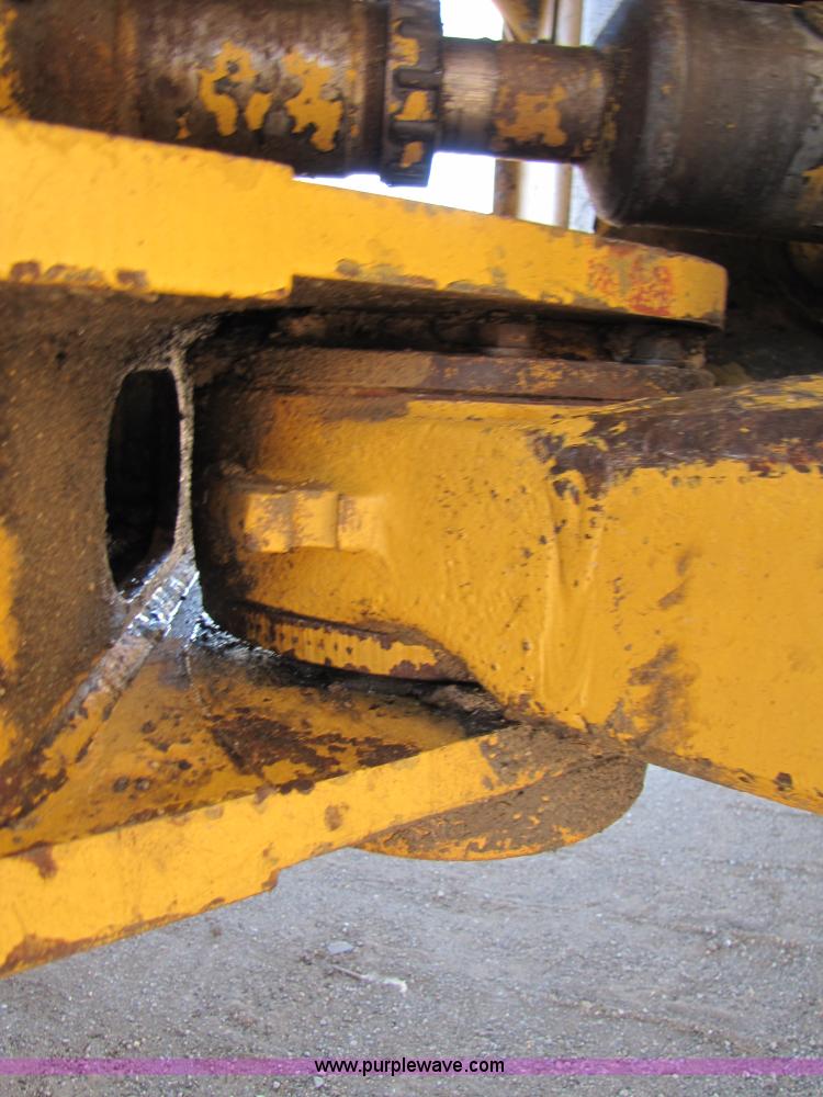 image for item B2077 1988 Caterpillar 966E wheel loader