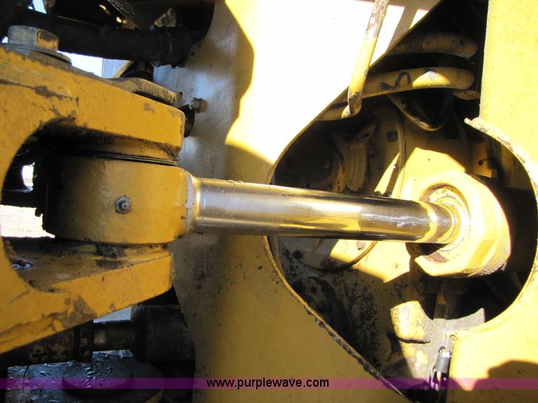 image for item B2077 1988 Caterpillar 966E wheel loader