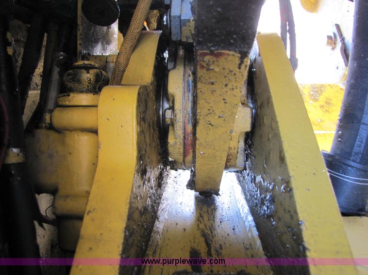 image for item B2077 1988 Caterpillar 966E wheel loader