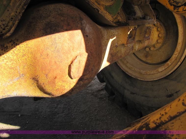 image for item B2077 1988 Caterpillar 966E wheel loader