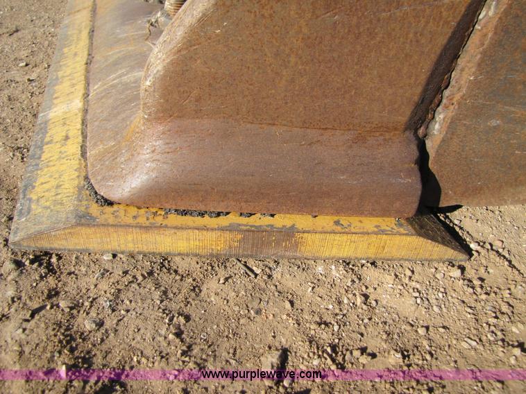 image for item B2077 1988 Caterpillar 966E wheel loader