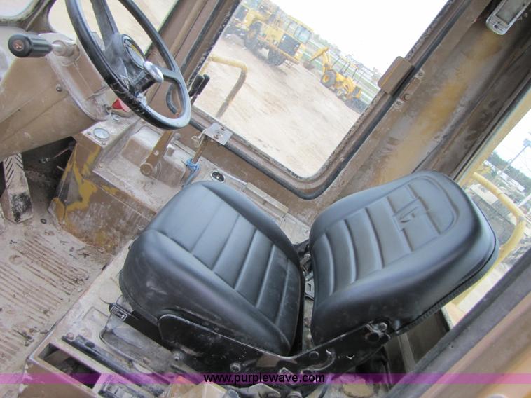 image for item B2091 1985 Caterpillar 950B wheel loader