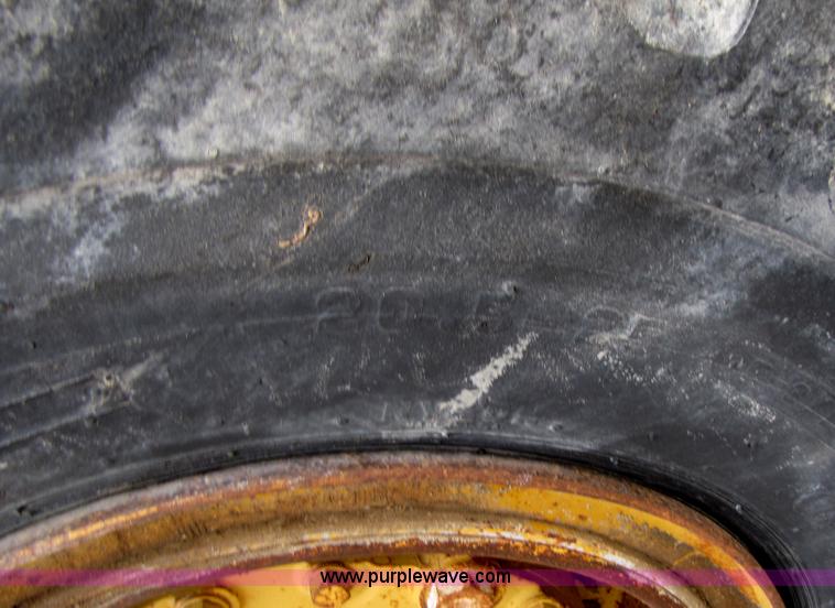 image for item B2091 1985 Caterpillar 950B wheel loader